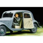 300035301 - Model kit, 1:35 Fran. Citroen Traction Service (1)